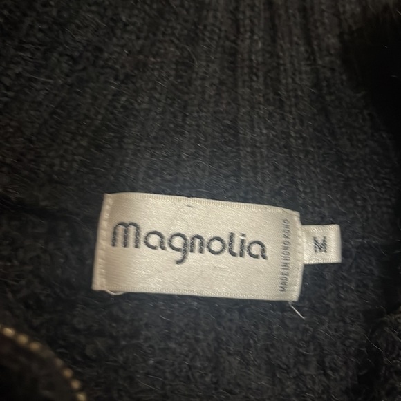 Magnolia Sweater - Picture 5 of 6